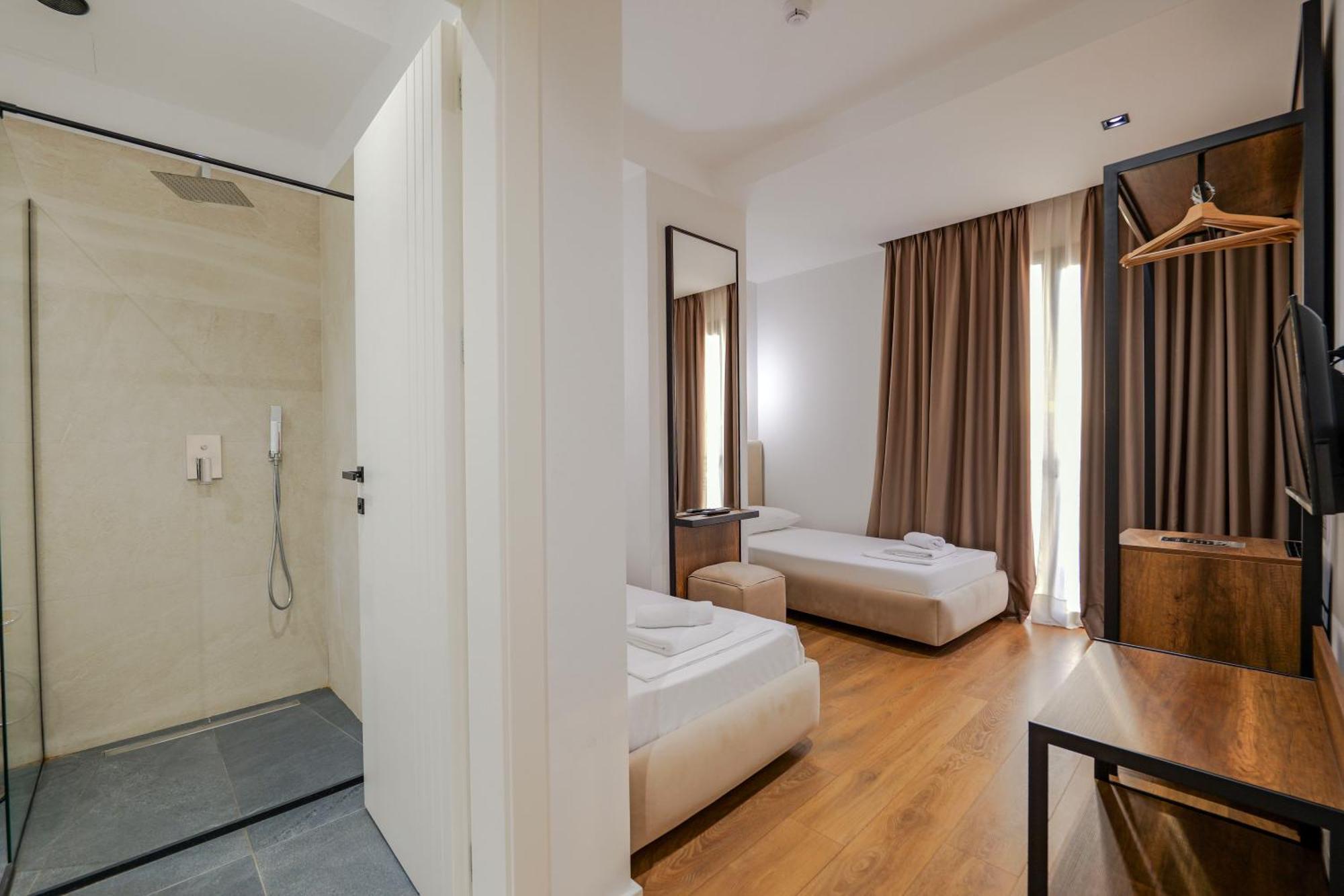 Hotel Central Влёра Экстерьер фото